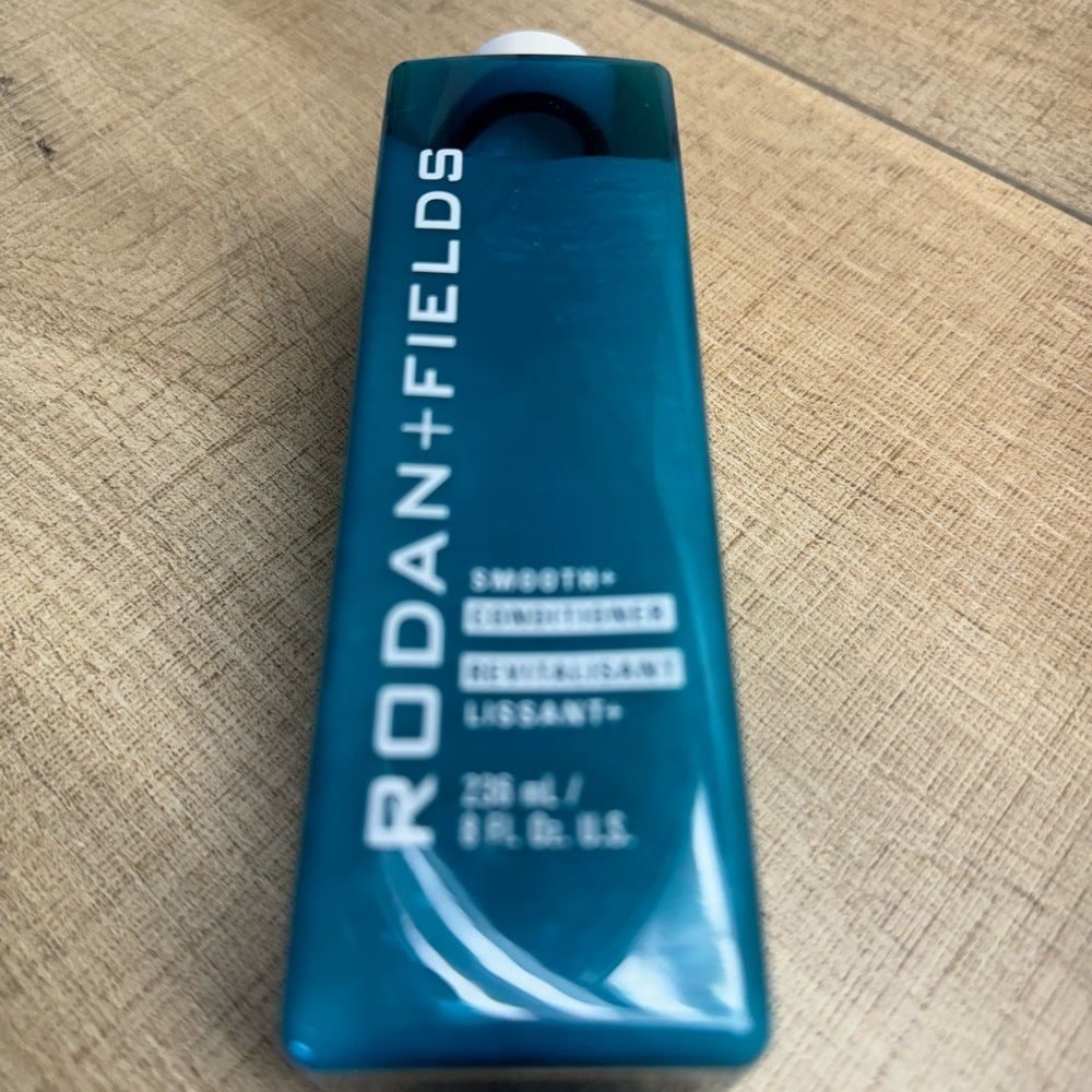 Rodan and fields Smooth + Conditioner
